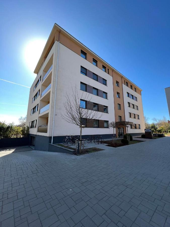 Big Forest Apartman Apartment Debrecen Bagian luar foto