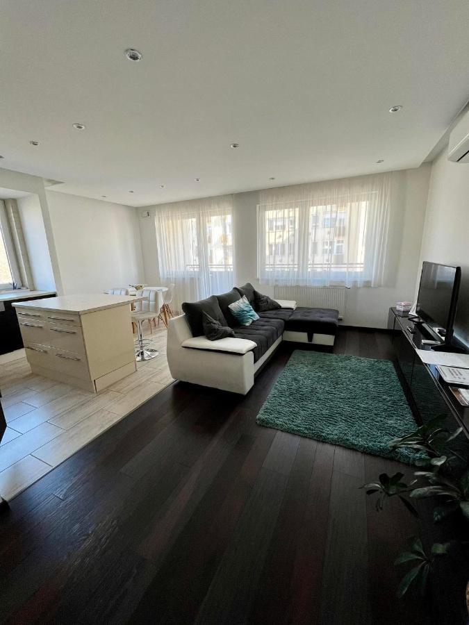 Big Forest Apartman Apartment Debrecen Bagian luar foto